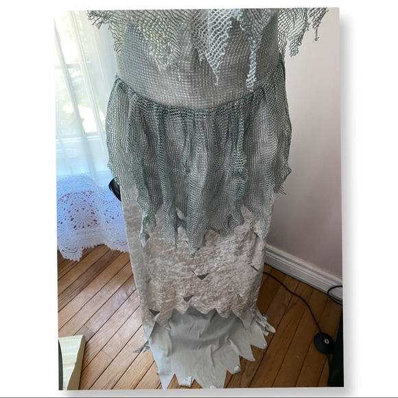Adult ghostly gal zombie scary Halloween costume one size fits most adults - Picture 7 of 15